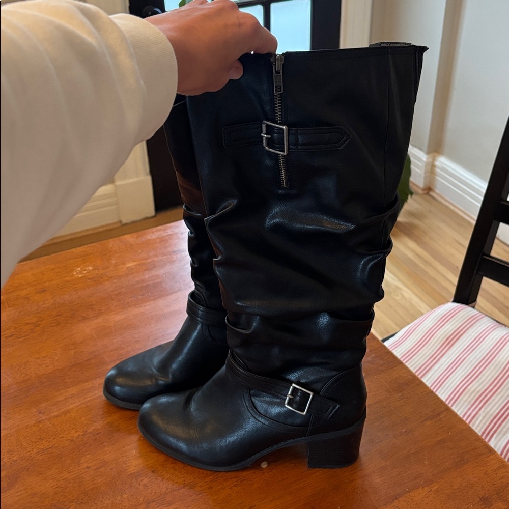 Women’s White Mountain Faux Leather Black Boots, 10M